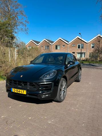 Porsche macan turbo 3.6 v6 2016 Zwart beschikbaar voor biedingen