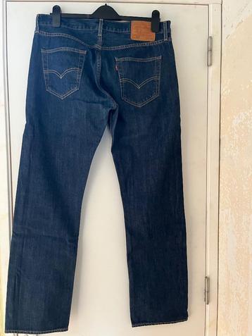 Levi 501, 33/32 blauw beschikbaar voor biedingen