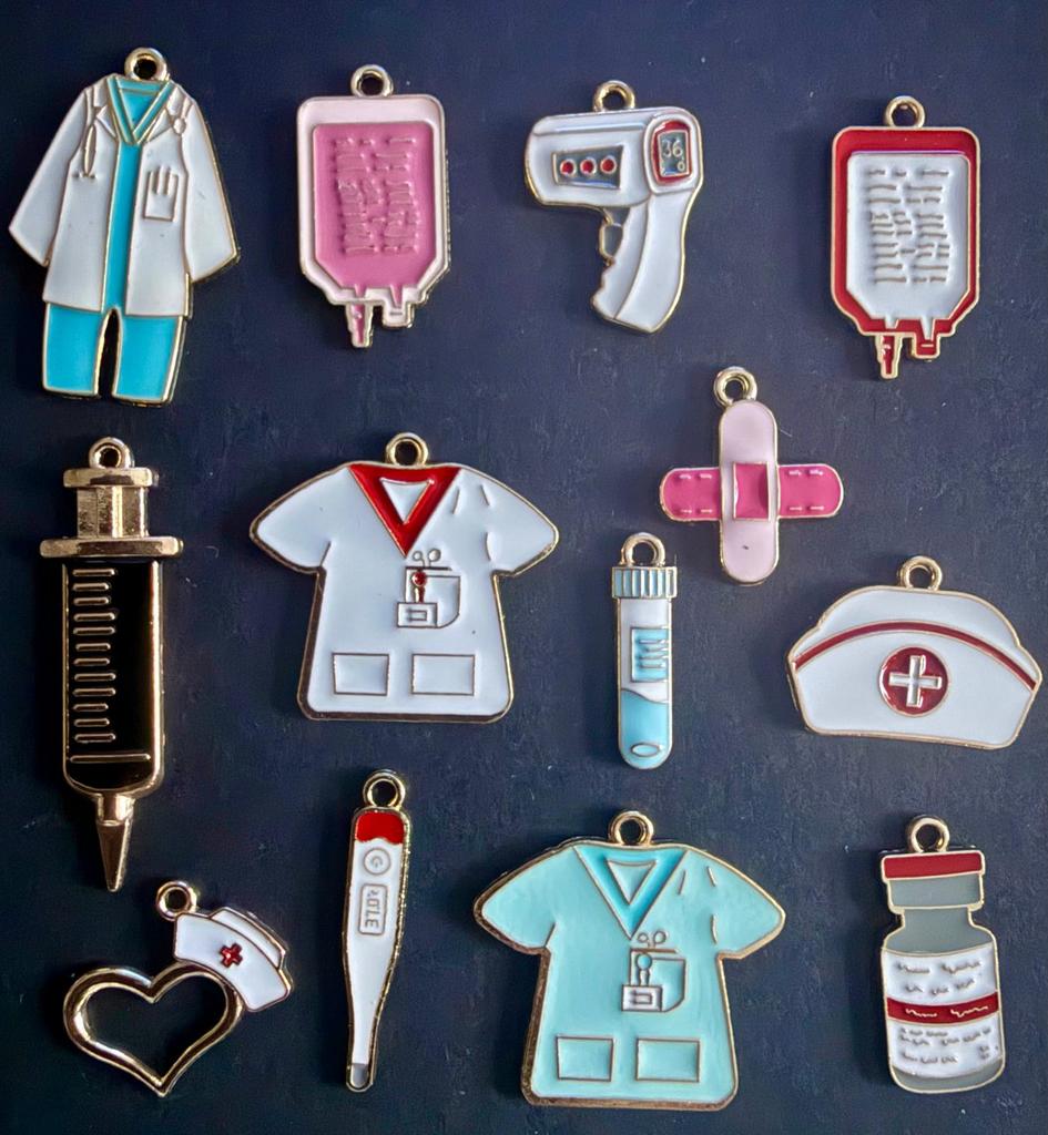 13x bedels verpleging, thema ziekenhuis oa bloedbuis. B-5, Overige merken, Overige materialen, Nieuw, Ophalen of Verzenden