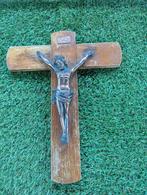 Jezus op een houten kruis, Verzamelen, Ophalen of Verzenden, Gebruikt