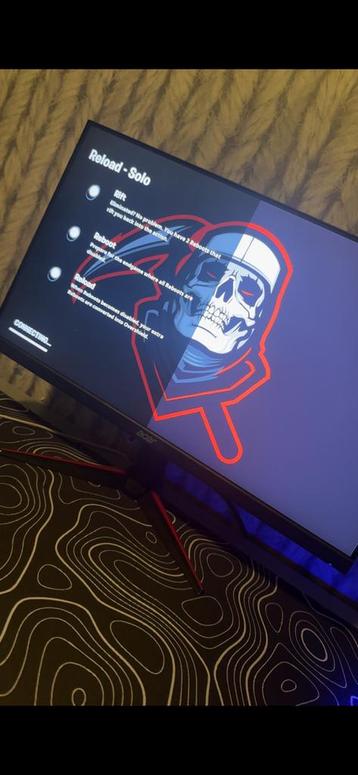 Goed werkende gaming setup beschikbaar voor biedingen