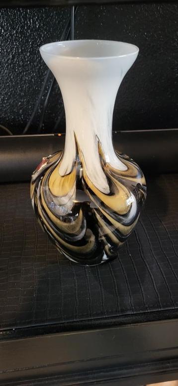 Vintage Opaline Florence vaas – handgemaakt 25cm beschikbaar voor biedingen