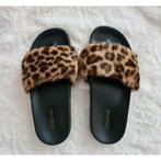 Zwarte slippers met panterprint fake fur van H&M maat 36-37, Kleding | Dames, Nieuw, Slippers, H&M, Zwart