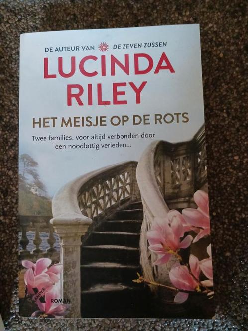 Lucinda Riley - Het meisje op de rots, Boeken, Literatuur, Zo goed als nieuw, Nederland, Ophalen