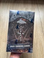 2025 Topps Chrome WWE Cactus Jack Hobby Box, Ophalen of Verzenden, Nieuw, Boosterbox, Foil