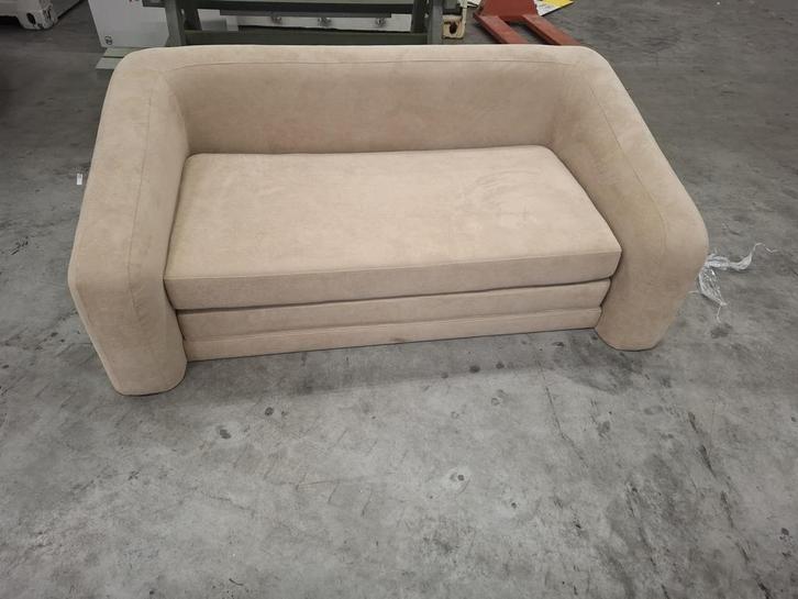 Westwing Eliot Bouclé Slaapbank (2-zits), Huis en Inrichting, Slaapkamer | Slaapbanken, Zo goed als nieuw, 180 cm, 210 cm, Tweepersoons