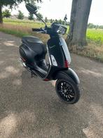 Nieuwe vespa sprint 2022, Fietsen en Brommers, Scooters | Vespa, Ophalen of Verzenden