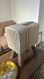 Decoratieve poef klassieke stijl, Huis en Inrichting, Fauteuils, Ophalen of Verzenden, Zo goed als nieuw, Minder dan 50 cm