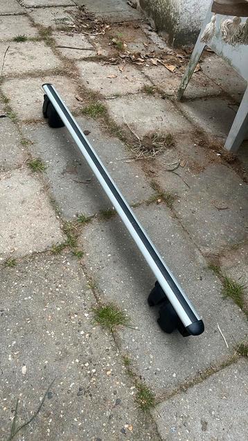 Universele Dakdragers (incl sleutels) beschikbaar voor biedingen