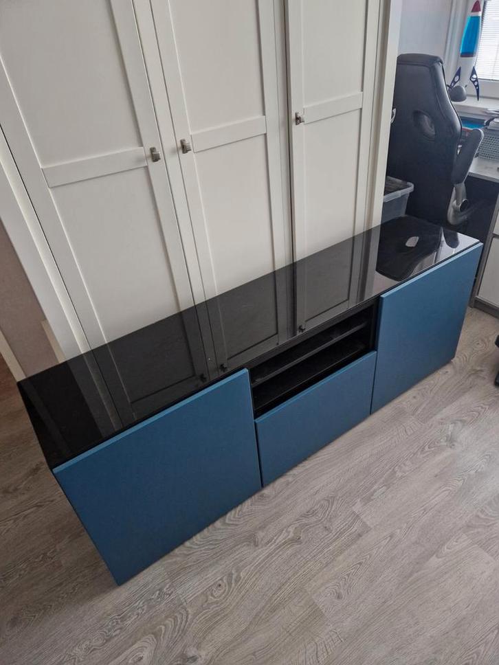 ZWART BLAUW MODERN DRESSOIR IN NIEUW STAAT, Huis en Inrichting, Kasten | Dressoirs, Zo goed als nieuw, 150 tot 200 cm, 25 tot 50 cm