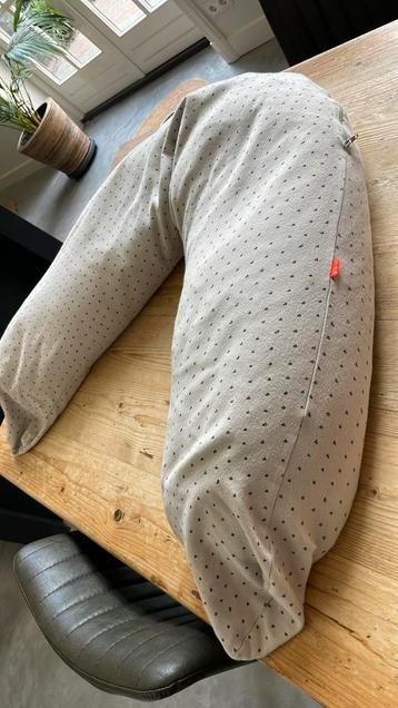 Voedingskussen Zwangerschapskussen met extra hoes beschikbaar voor biedingen