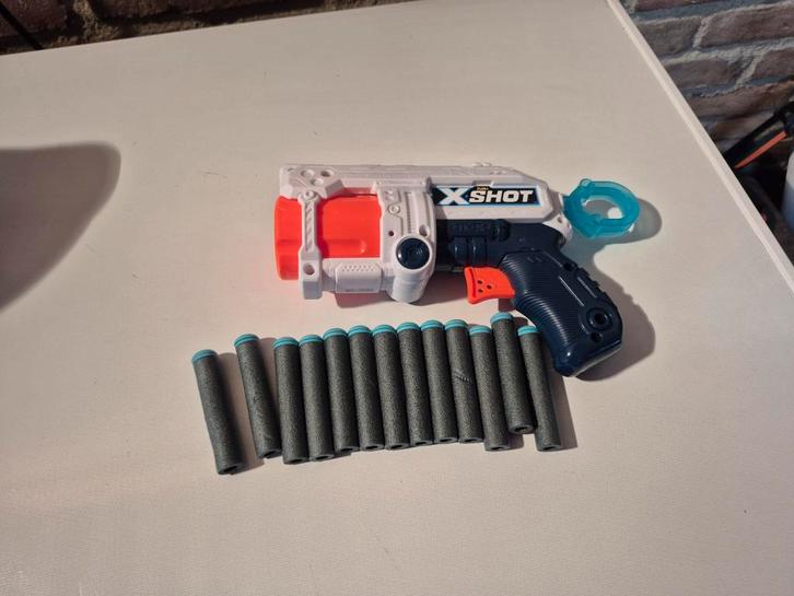 Zuru x- shot pistool met pijlen, Kinderen en Baby's, Speelgoed | Buiten | Actiespeelgoed, Zo goed als nieuw, Ophalen of Verzenden