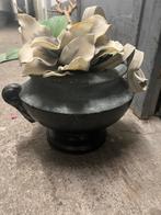 Decoratieve bloempot met bloemen, Ophalen