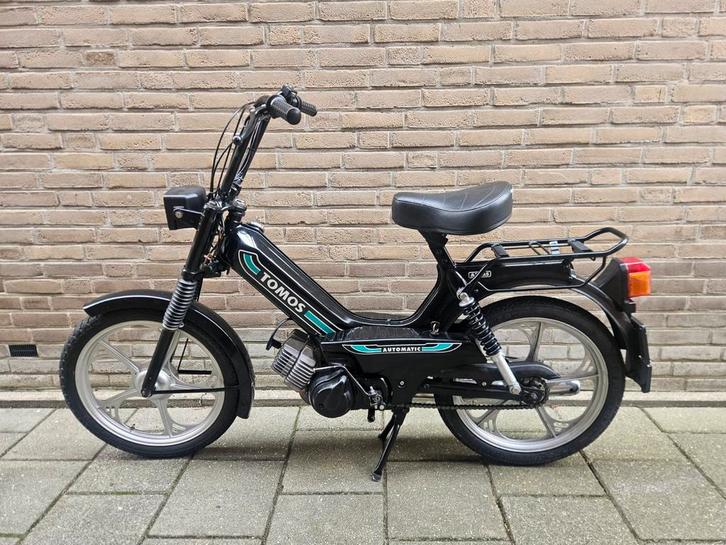 5x Tomos brommers 3x geel, 1x blauw, 1x geen kenteken, Fietsen en Brommers, Brommers | Tomos, Gebruikt, Overige modellen, Maximaal 25 km/u