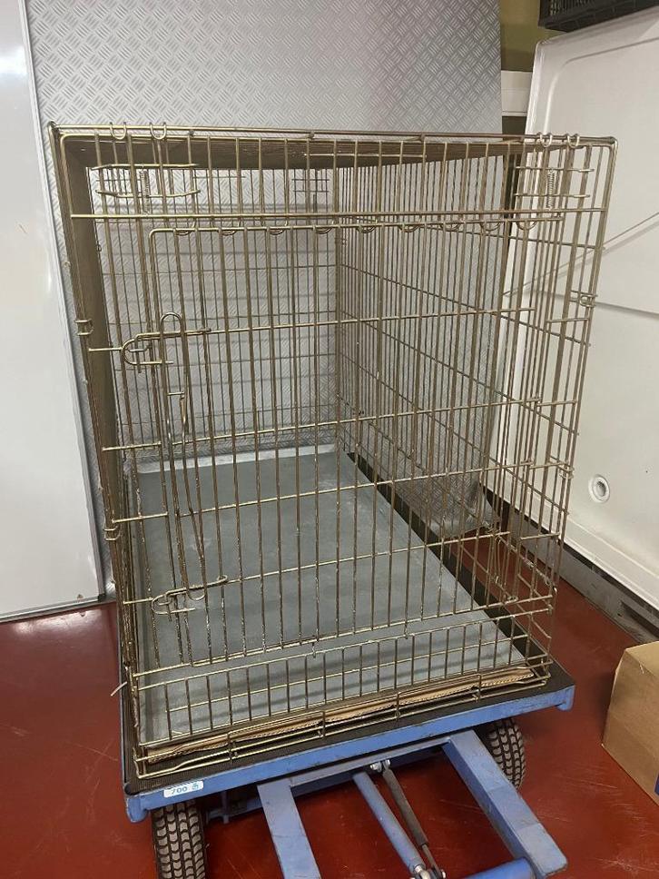 Zeer degelijk, zwaar, groot hondenhok, draadkooi 120x70x90, Dieren en Toebehoren, Hondenbenches, Zo goed als nieuw, Ophalen