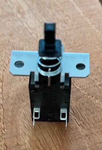 Quad 34 netschakelaar (powerswitch) beschikbaar voor biedingen