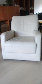 Fauteuil: draaibare, wit leren stoel voor woonkamer, Huis en Inrichting, Ophalen, Gebruikt, Wit, Leer