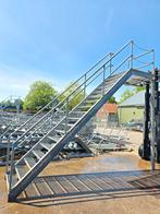 Stalen trap met bordes gegalv. Hoog 3,6 mtr. Nob079, Doe-het-zelf en Verbouw, Ophalen, 2 tot 4 meter