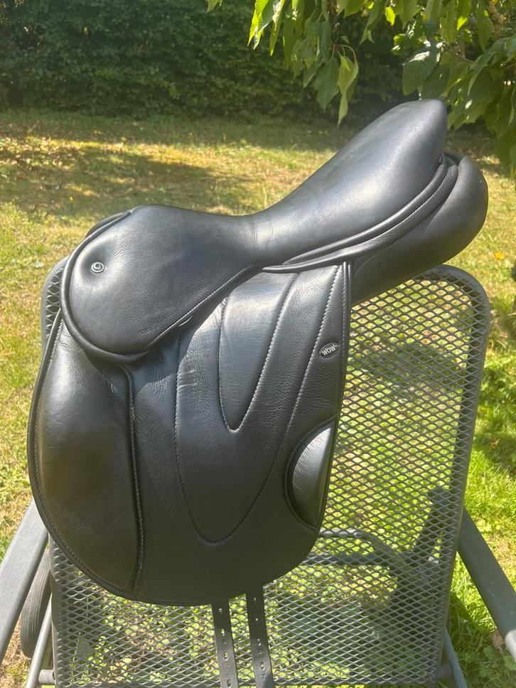 WOW zadels; 1x spring en 2x dressuur, Dieren en Toebehoren, Paarden en Pony's | Zadels, Zo goed als nieuw, Springen, Ophalen of Verzenden