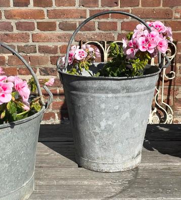 Brocante oude emmer zink / zinken emmer  beschikbaar voor biedingen