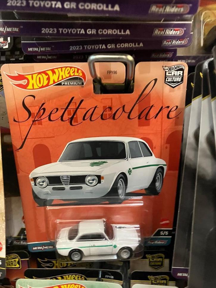 Hot wheels Alfa romeo, Hobby en Vrije tijd, Modelauto's | Overige schalen, Nieuw, Auto, Ophalen of Verzenden