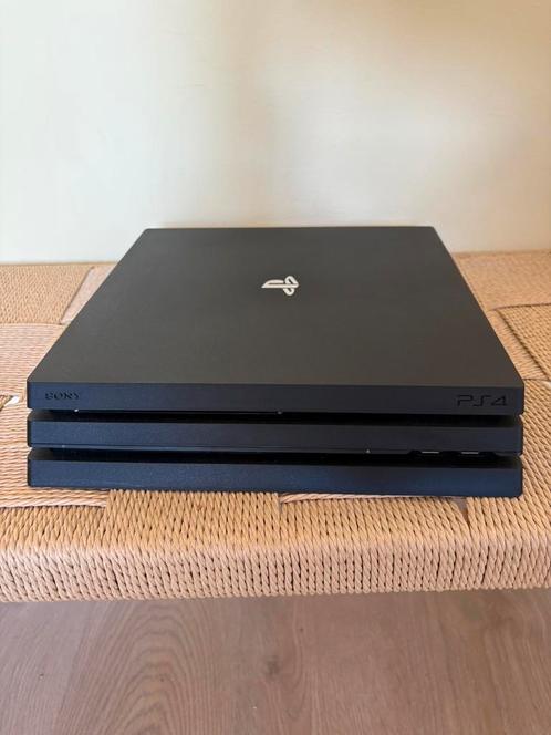 Ps4 pro, 1TB, gereviseerd met garantie, Spelcomputers en Games, Spelcomputers | Sony PlayStation 4, Zo goed als nieuw, Pro, 1 TB