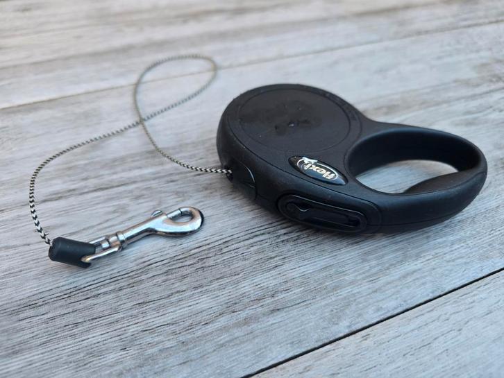 Retractable Dog Leash – Small/Medium Size | Black | 5m Cord, Dieren en Toebehoren, Hondenriemen, Ophalen of Verzenden