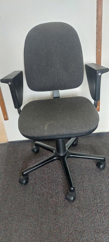 GZ Bureaustoel - Verstelbaar en Comfortabel, Huis en Inrichting, Bureaustoelen, Gebruikt, Bureaustoel, Grijs, Ergonomisch, Ophalen