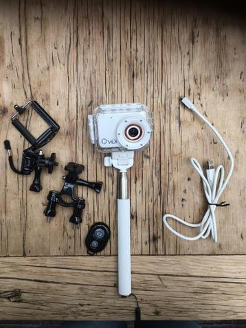 Actiecamera Vidi met accessoires beschikbaar voor biedingen