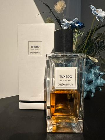 YSL Tuxedo 2020 beschikbaar voor biedingen