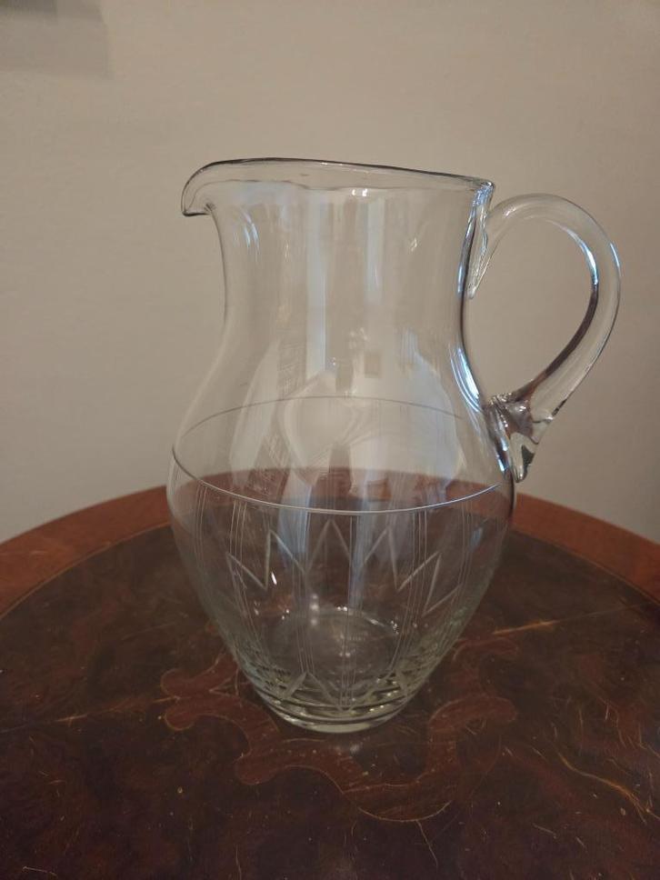 Antieke glazen waterkan kan met geslepen decoratie, Antiek en Kunst, Antiek | Glas en Kristal, Ophalen of Verzenden