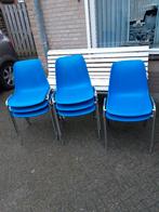 Te koop: stapelbare kantine stoelen., Huis en Inrichting, Stoelen, Ophalen, Gebruikt, Blauw, Kantine stoelen