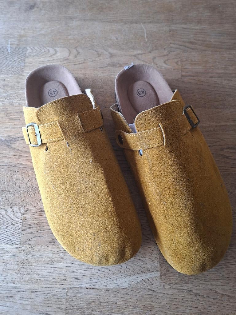 Suède clogs mosterdgeel maat 43, Kleding | Dames, Schoenen, Slippers, Anneonline, Steenbergen, Bruin