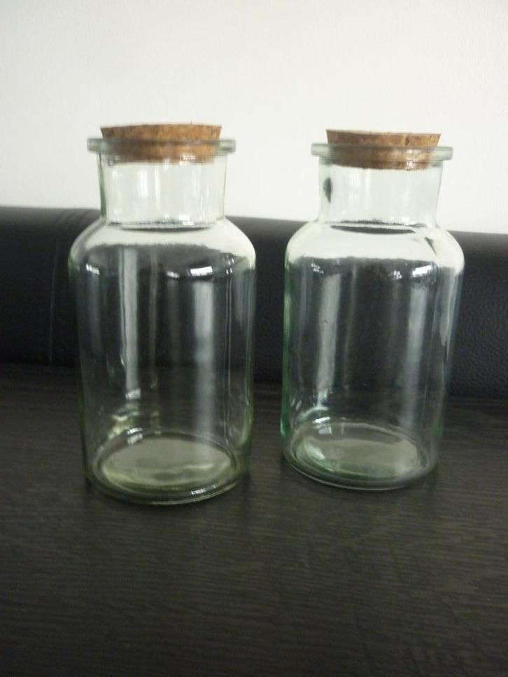 2 glazen voorraadpotjes / Voorraadflesjes met kurk, Huis en Inrichting, Keuken | Potten en Pannen, Zo goed als nieuw, Pot, Bus of Blik