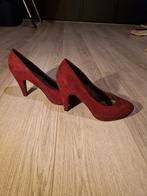Rode pumps, Ophalen of Verzenden, Zo goed als nieuw, Rood