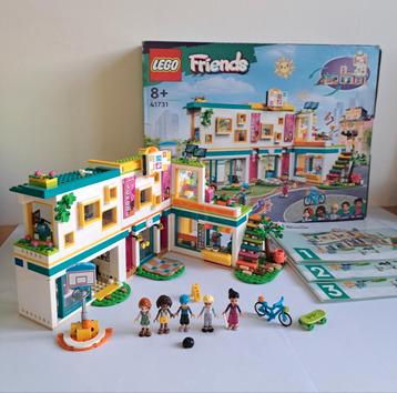LEGO Friends Heartlake Internationale school  - 41731 beschikbaar voor biedingen