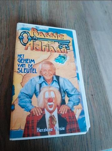 Bassie en Adriaan Het geheim van de Sleutel videoband.  beschikbaar voor biedingen