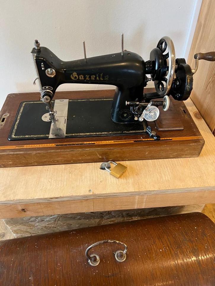 Antieke Gazelle Naaimachine, Antiek en Kunst, Antiek | Naaimachines, Ophalen