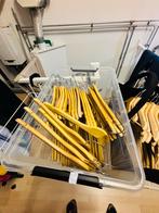 50 Kledinghangers Dames - Vernis & Blank Geschuurd, Ophalen, Gebruikt, Hout, Volwassenen