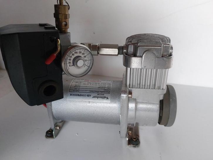 24V Compressor - Draagbaar en Krachtig, Doe-het-zelf en Verbouw, Compressors, Nieuw, 6 tot 10 bar, Minder dan 25 liter, Minder dan 200 liter/min