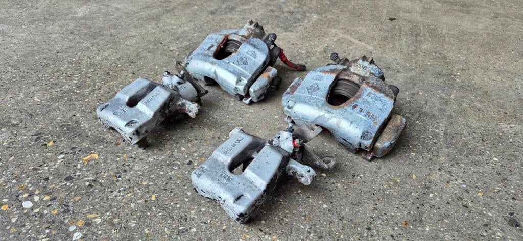 Te koop Twingo Rs remklauwen, Auto-onderdelen, Ophalen of Verzenden