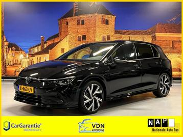 Volkswagen Golf 1.5 eTSI R-Line Automaat ACC LED Camera beschikbaar voor biedingen