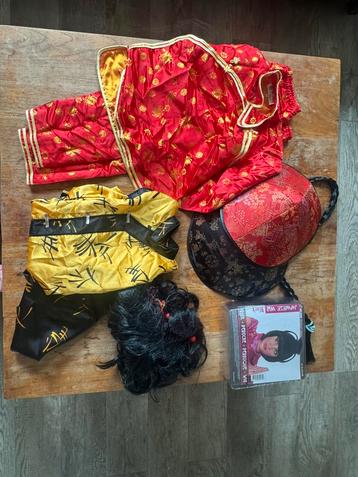 Chineze pakken voor kinderen beschikbaar voor biedingen