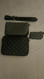 Louis Vuitton Trio Messenger bag, Ophalen of Verzenden, Zo goed als nieuw, Zwart