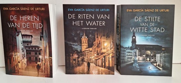 Drie boeken van Eva Garcia Sáenz de Urturi, thrillers, Boeken, Thrillers, Nieuw, Ophalen of Verzenden