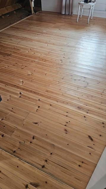 Grenen Houten vloerdelen beschikbaar voor biedingen