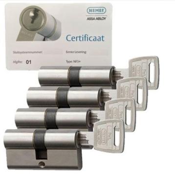 4 stuks Nemif NF4 sloten met Skg 3 certificering 8 sleutels beschikbaar voor biedingen