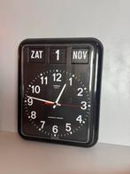 Twemco Dementieklok met Flipkalender, Wandklok, ?, Zo goed als nieuw, Twemco