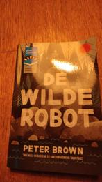De Wilde Robot - Peter Brown, Ophalen of Verzenden, Zo goed als nieuw, Peter Brown, Fictie algemeen