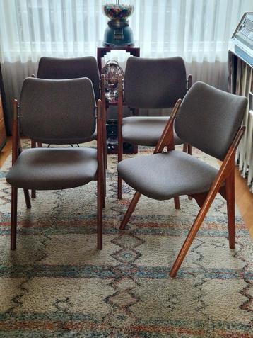 Vintage Eetkamer stoel teak Olav Haug Noorwegen model"46" beschikbaar voor biedingen